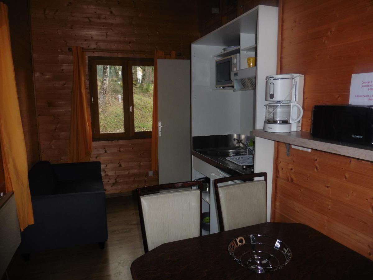 Camping Le Montbartoux Vollore-Ville Exterior photo