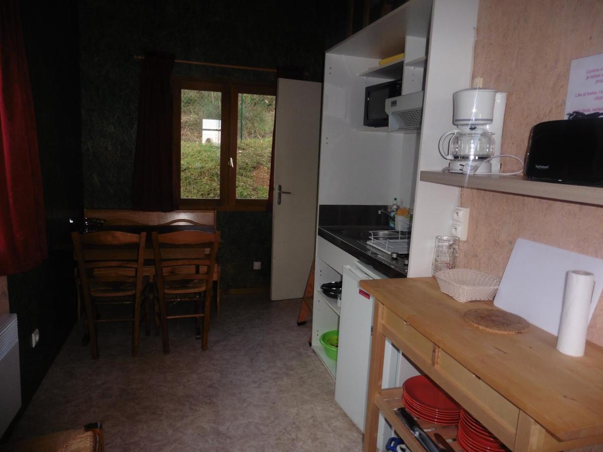 Camping Le Montbartoux Vollore-Ville Exterior photo