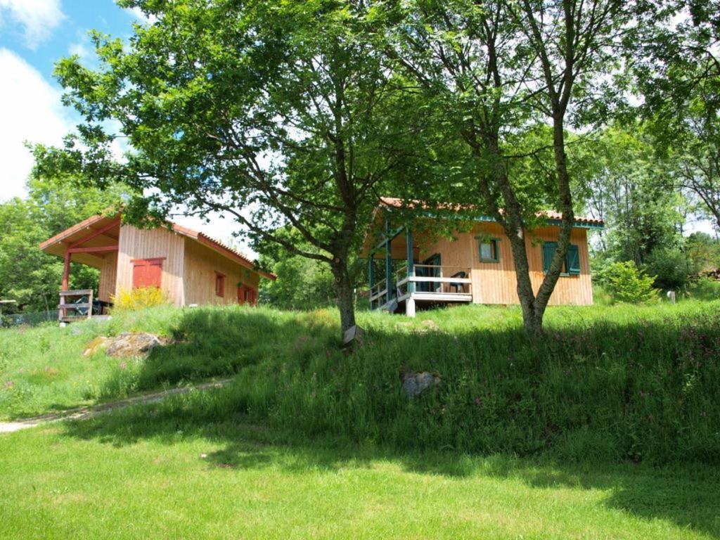 Camping Le Montbartoux Vollore-Ville Exterior photo